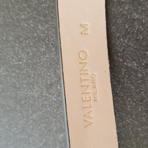 Valentino Medium Baby Soave Leather Belt, Color Rose - Picture 6 of 11